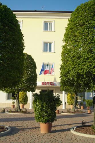 Hotel Arthur Solignano Nuovo Luaran gambar