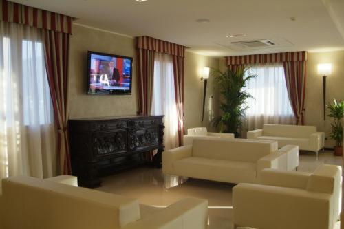 Hotel Arthur Solignano Nuovo Luaran gambar